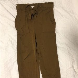 Olive pants with belt